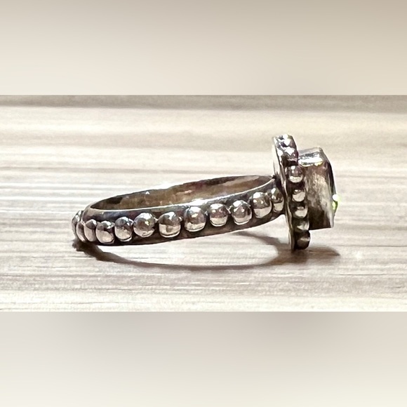 Vintage Handmade Designer Signed Sterling Silver Dotted Peridot Band Ring,Size 6 - Picture 5 of 12